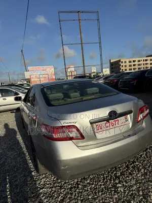Toyota Camry 2010 Silver