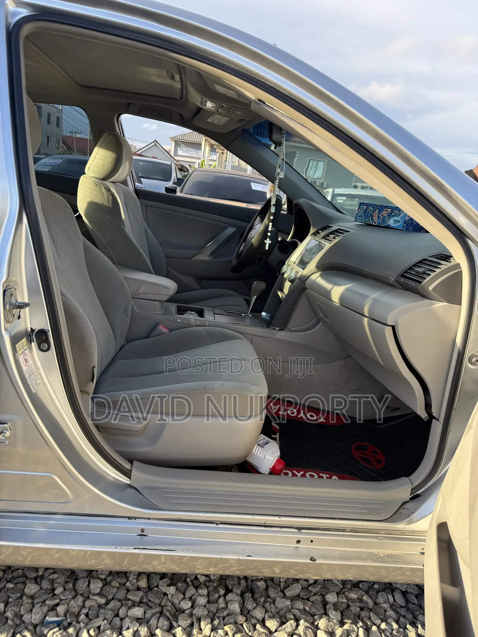 Toyota Camry 2010 Silver