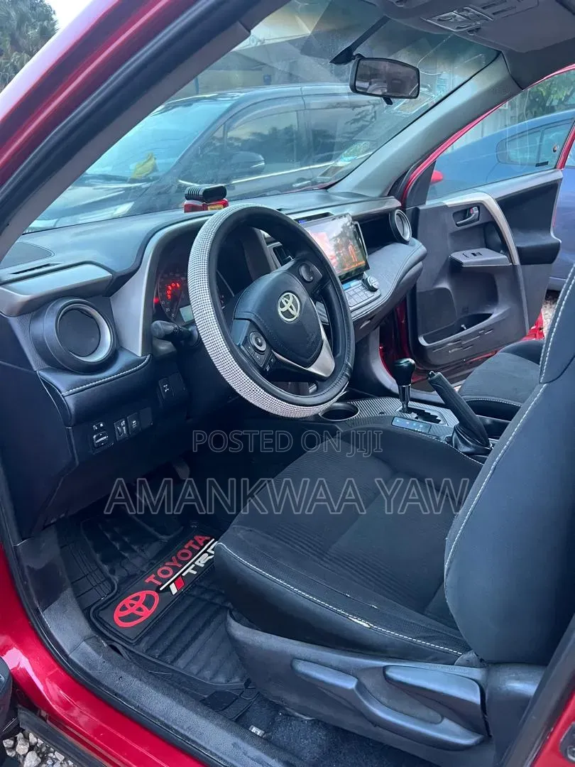 Toyota RAV4 2015 Red