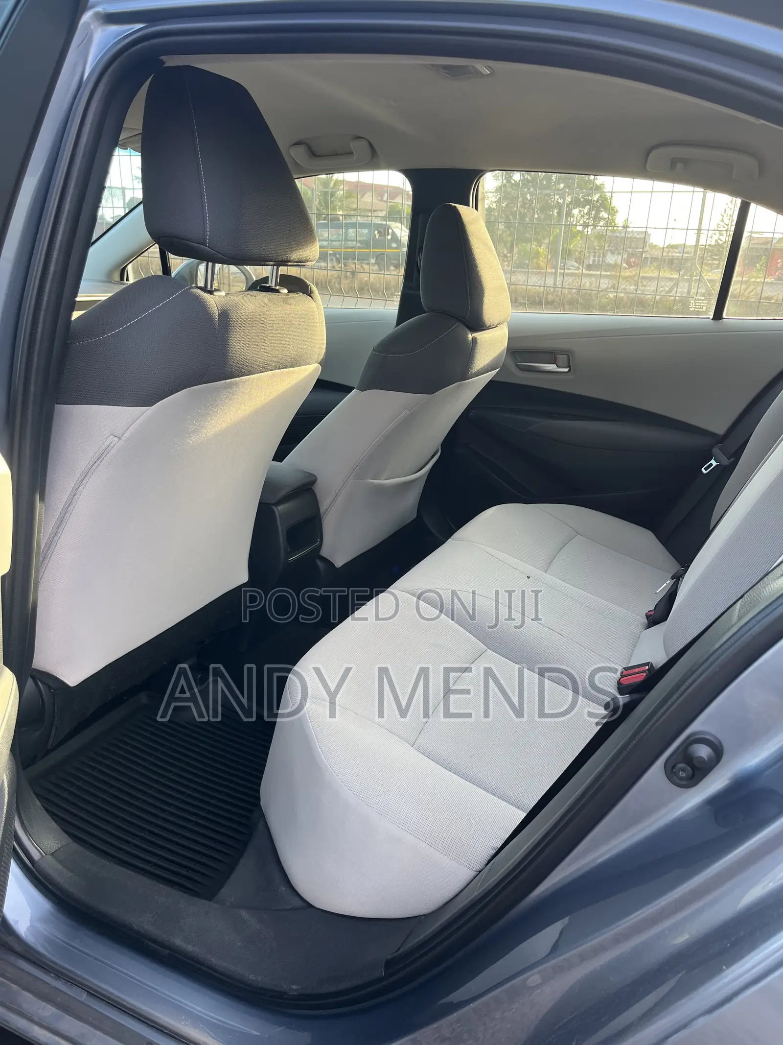 Toyota Corolla LE 2021 Gray
