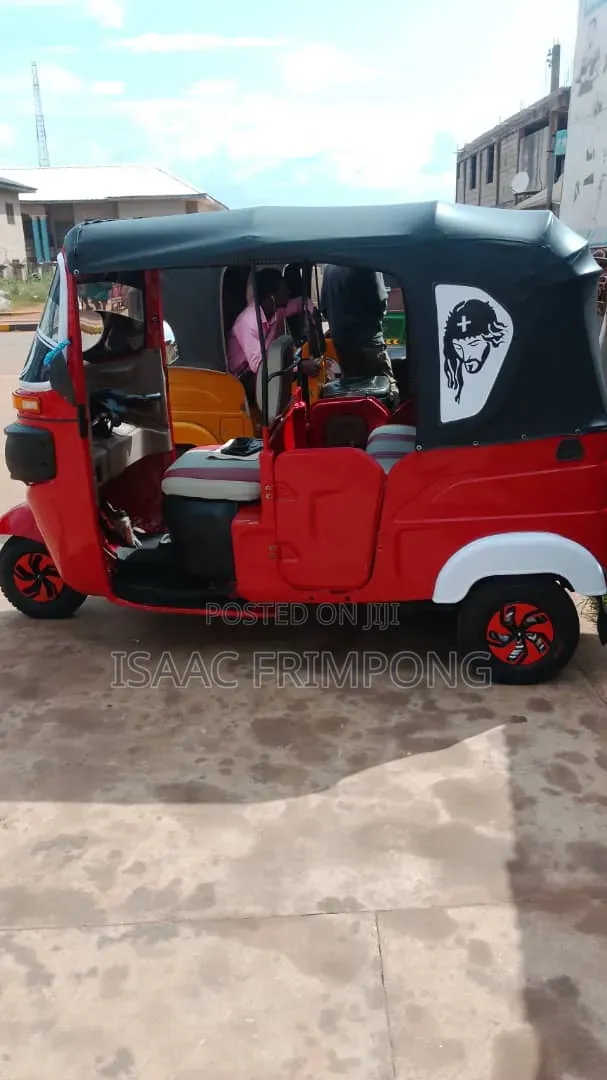Bajaj RE 2024 Red