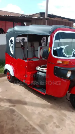 Bajaj RE 2024 Red