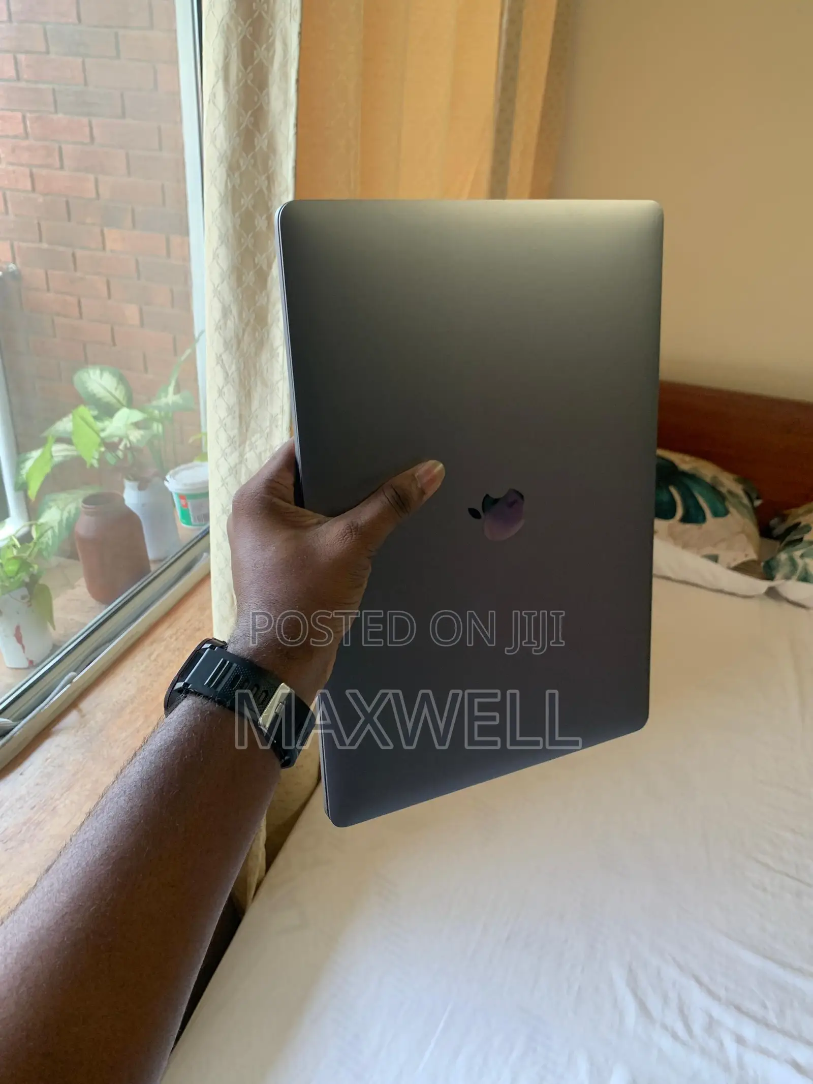 Laptop Apple MacBook Pro 16GB Intel Core i9 SSD 512GB