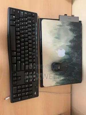 Laptop Apple MacBook Pro 16GB Intel Core i9 SSD 512GB
