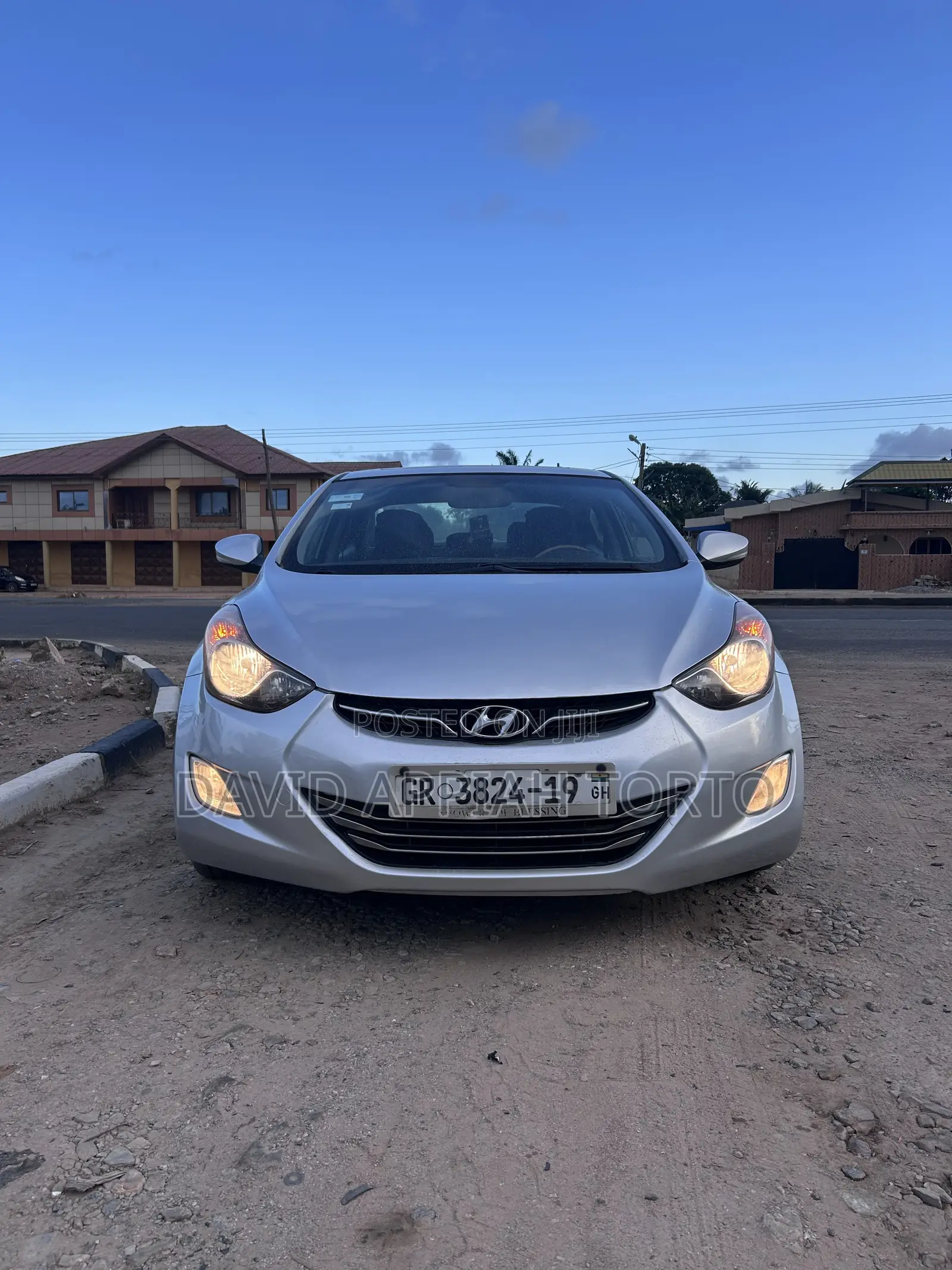Hyundai Elantra Limited Sedan FWD (1.8L 4cyl 6A) 2013 Silver