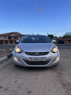 Hyundai Elantra Limited Sedan FWD (1.8L 4cyl 6A) 2013 Silver