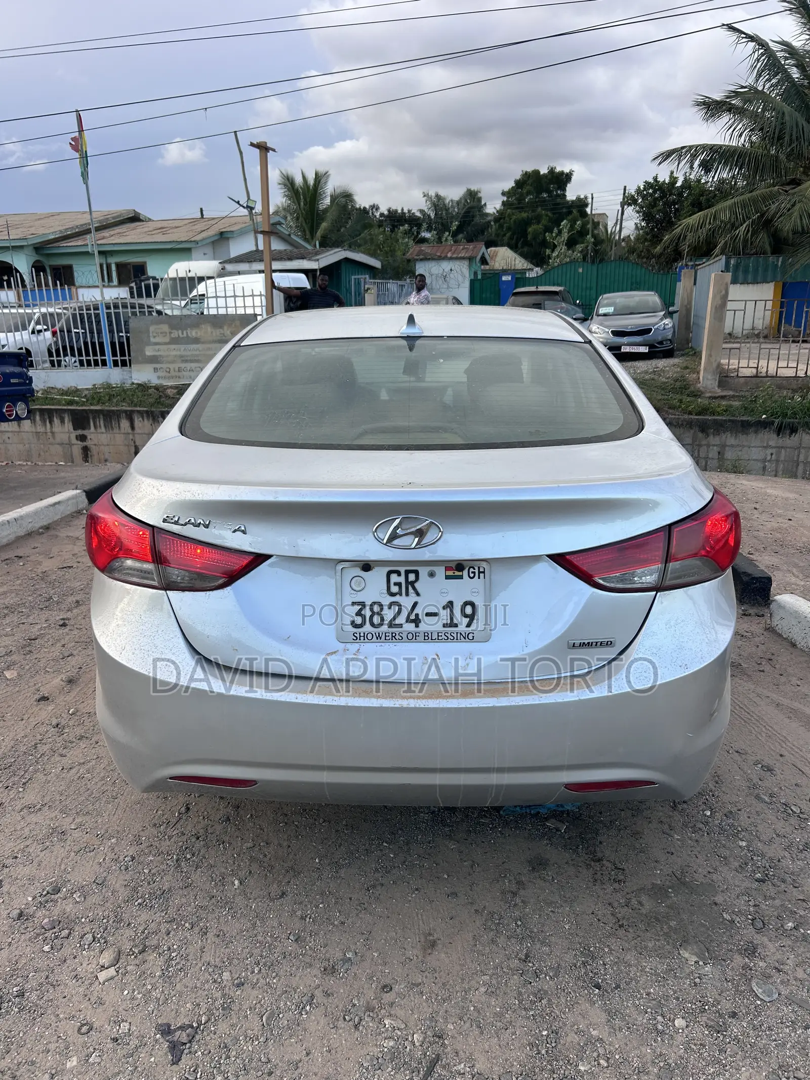 Hyundai Elantra Limited Sedan FWD (1.8L 4cyl 6A) 2013 Silver