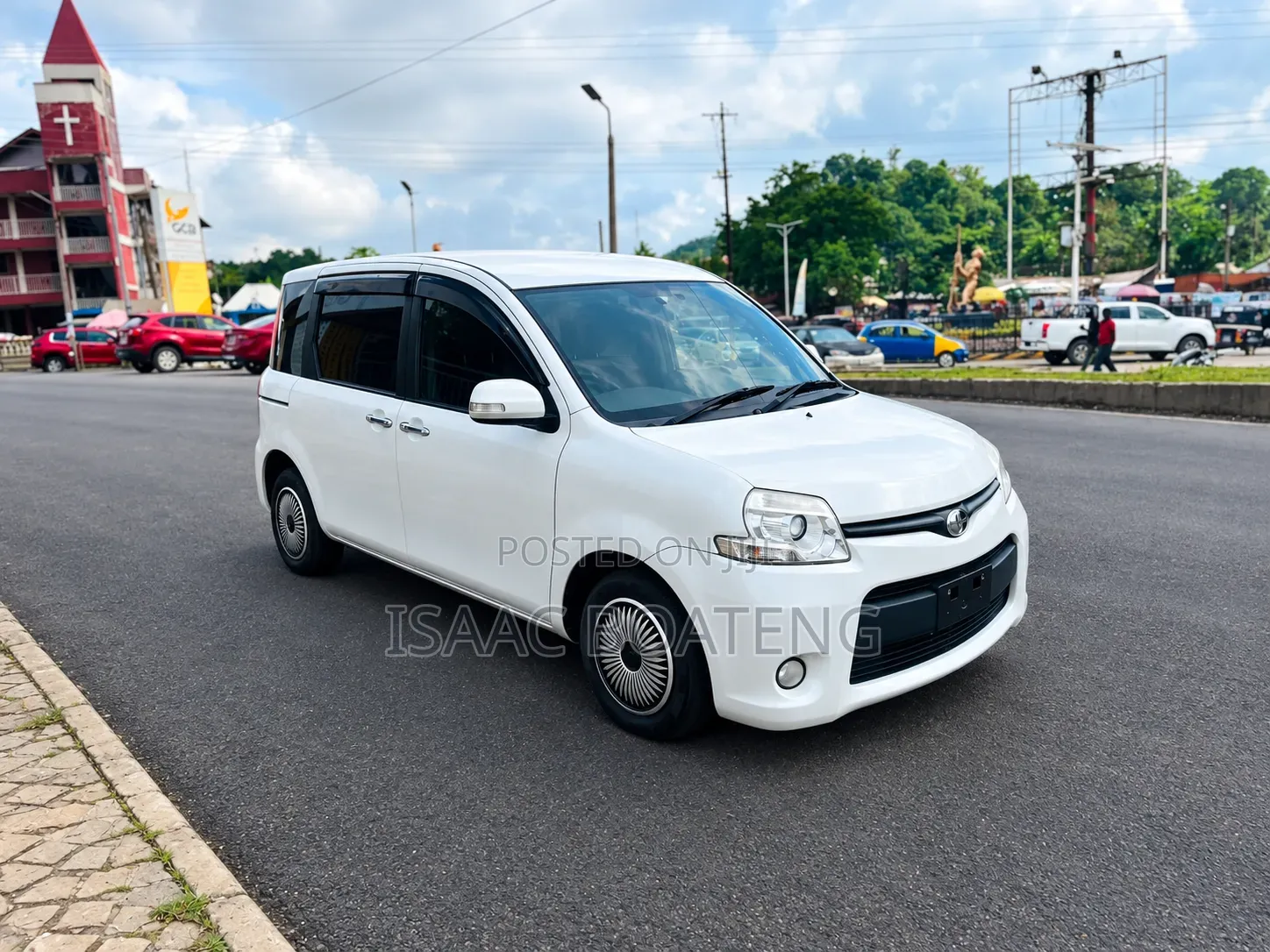 Toyota Sienta 1.5 FWD 2015 White