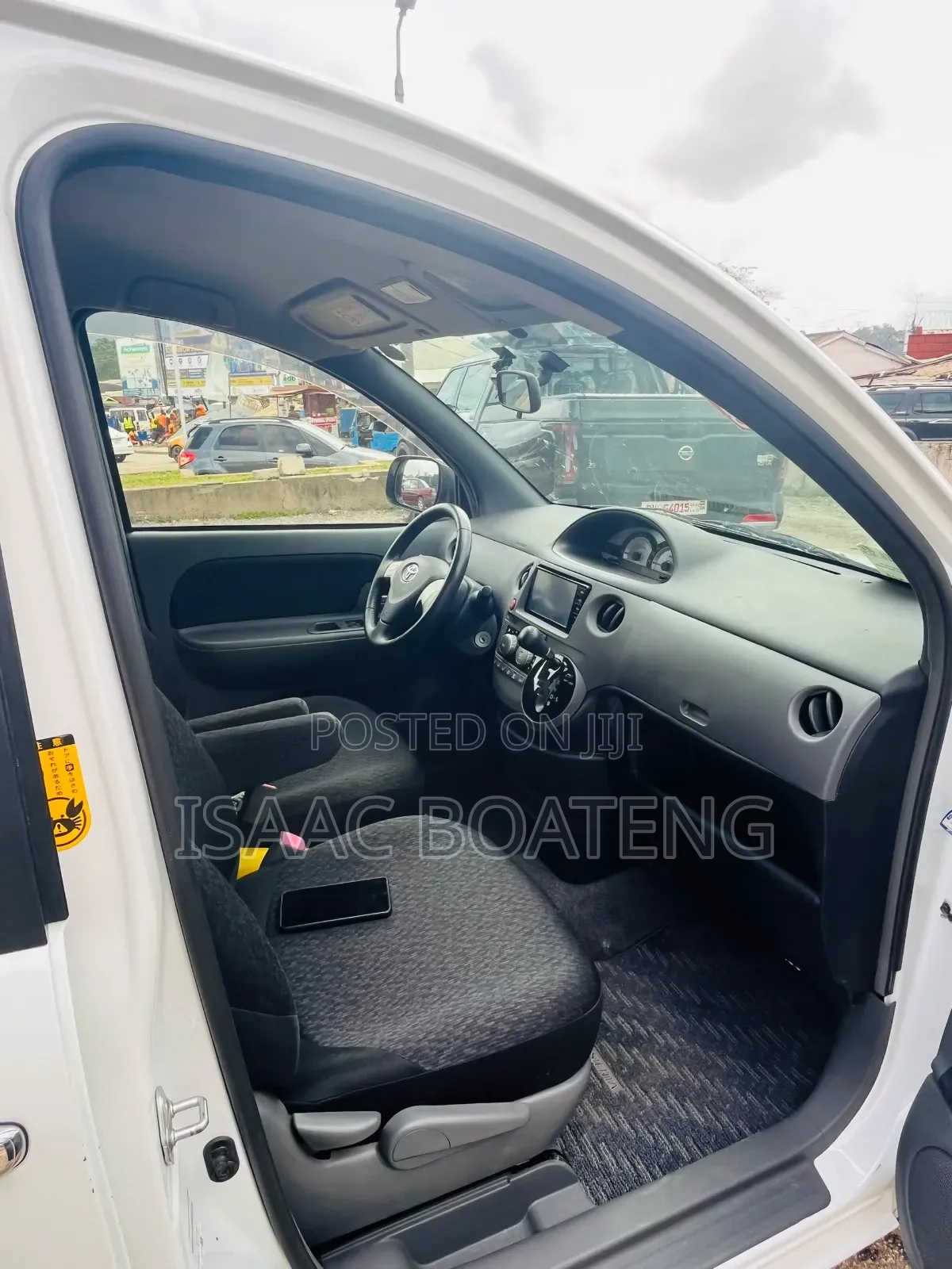 Toyota Sienta 1.5 FWD 2015 White