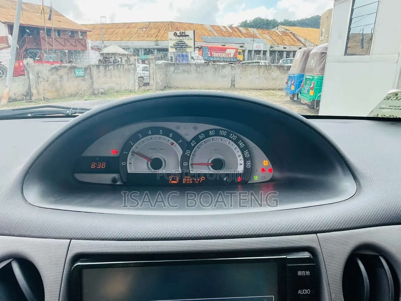 Toyota Sienta 1.5 FWD 2015 White