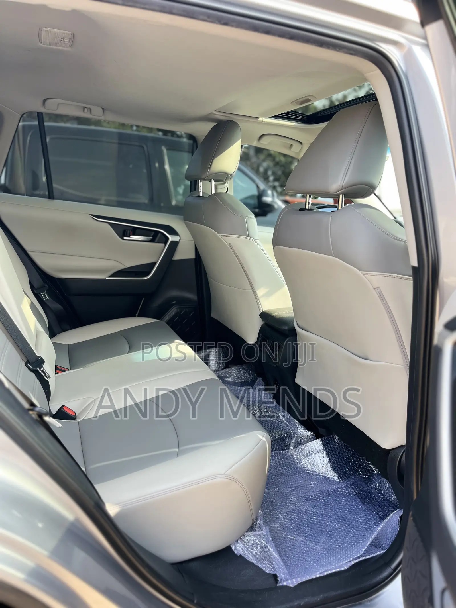 Toyota RAV4 XLE Premium FWD 2020 Silver