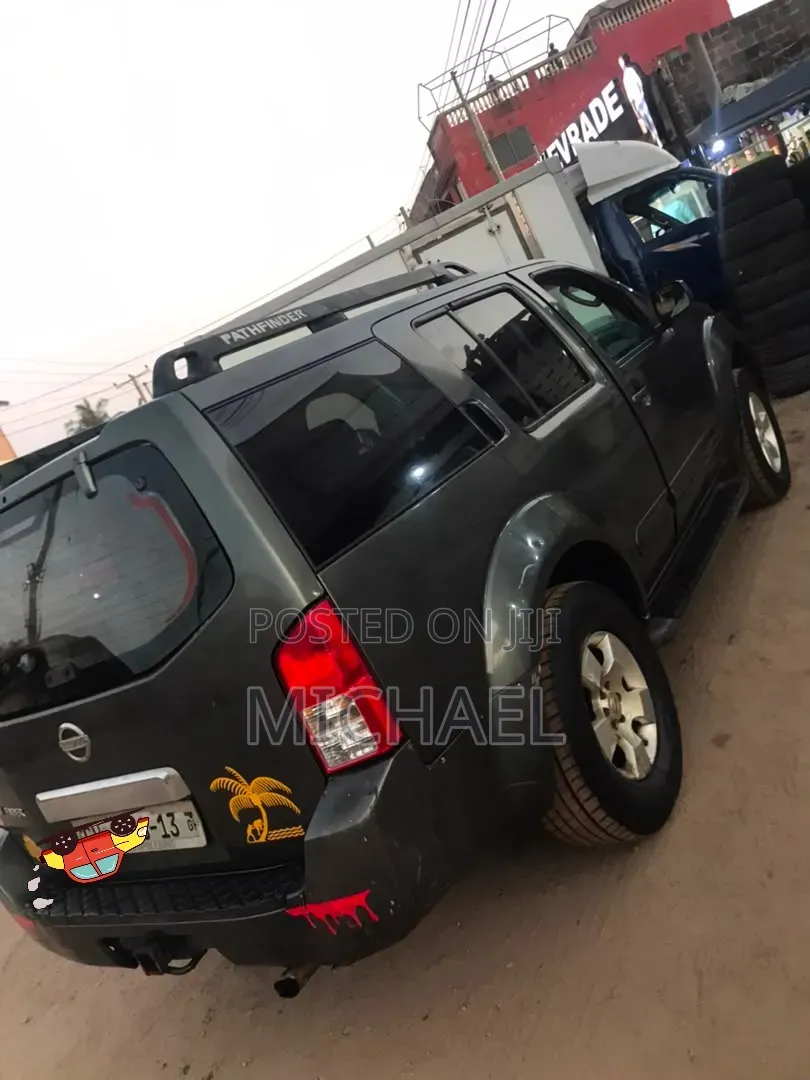 Nissan Pathfinder 2008 Gray