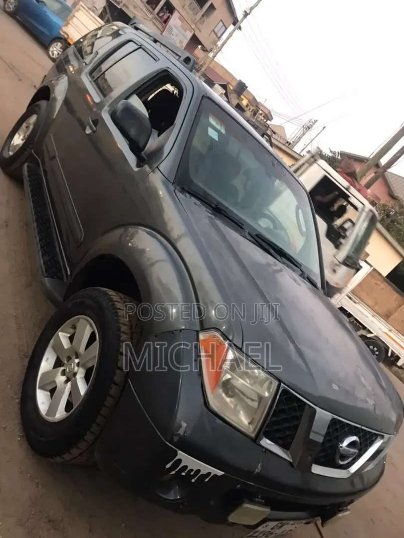 Nissan Pathfinder 2008 Gray
