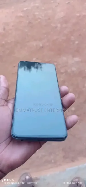 New Itel A06 64 GB Black