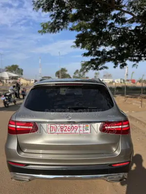 Mercedes-Benz GLC-Class 2019 Gold