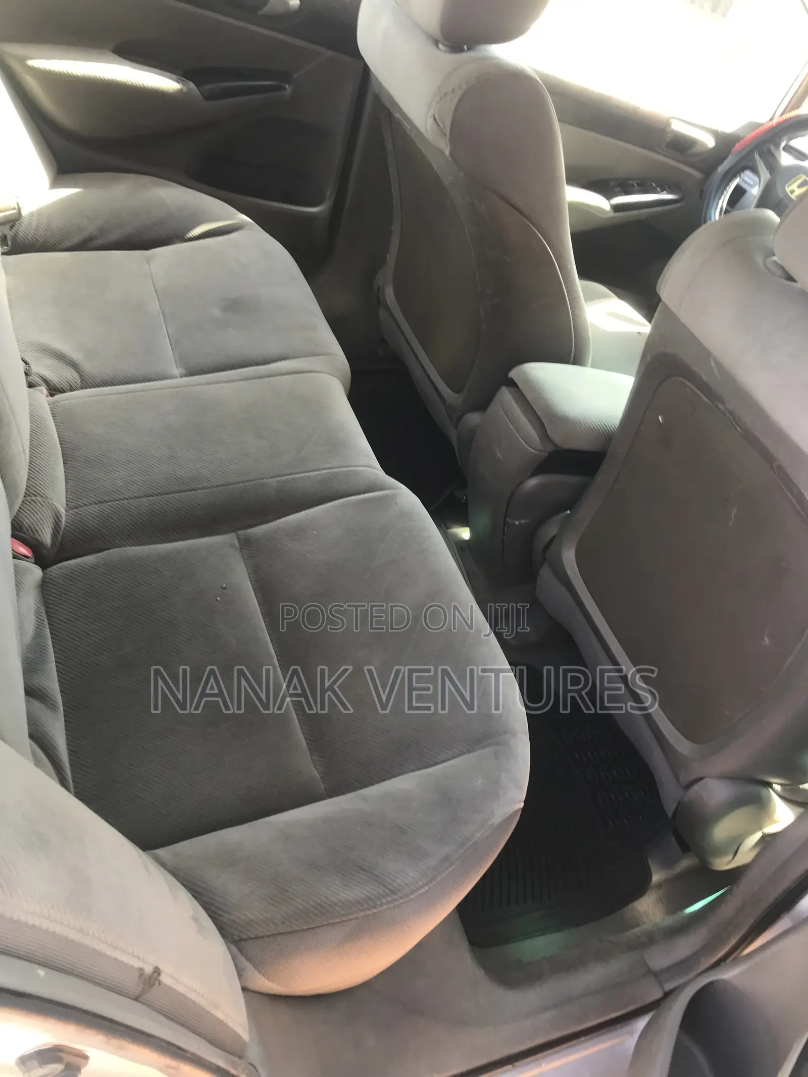Honda Civic 1.8 5 Door Automatic 2011 Silver