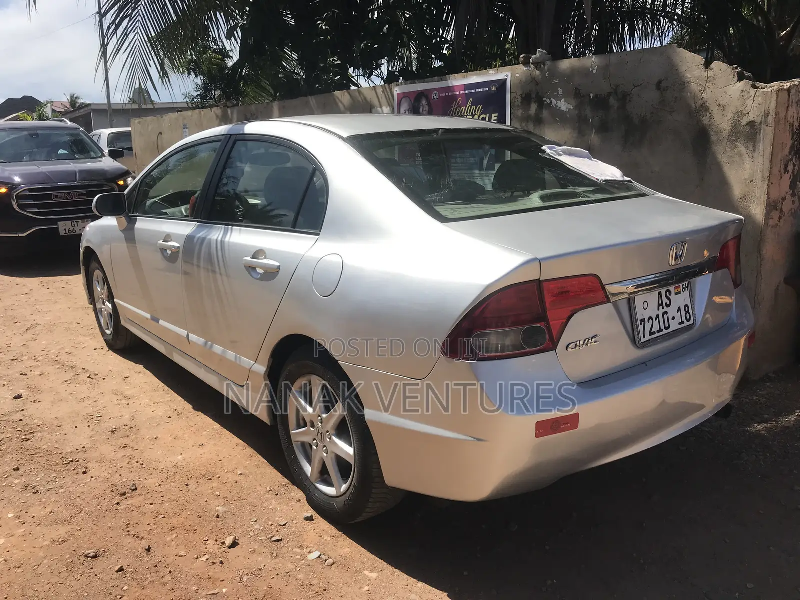 Honda Civic 1.8 5 Door Automatic 2011 Silver