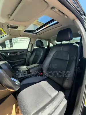 Honda Civic Touring CVT 2024 Black