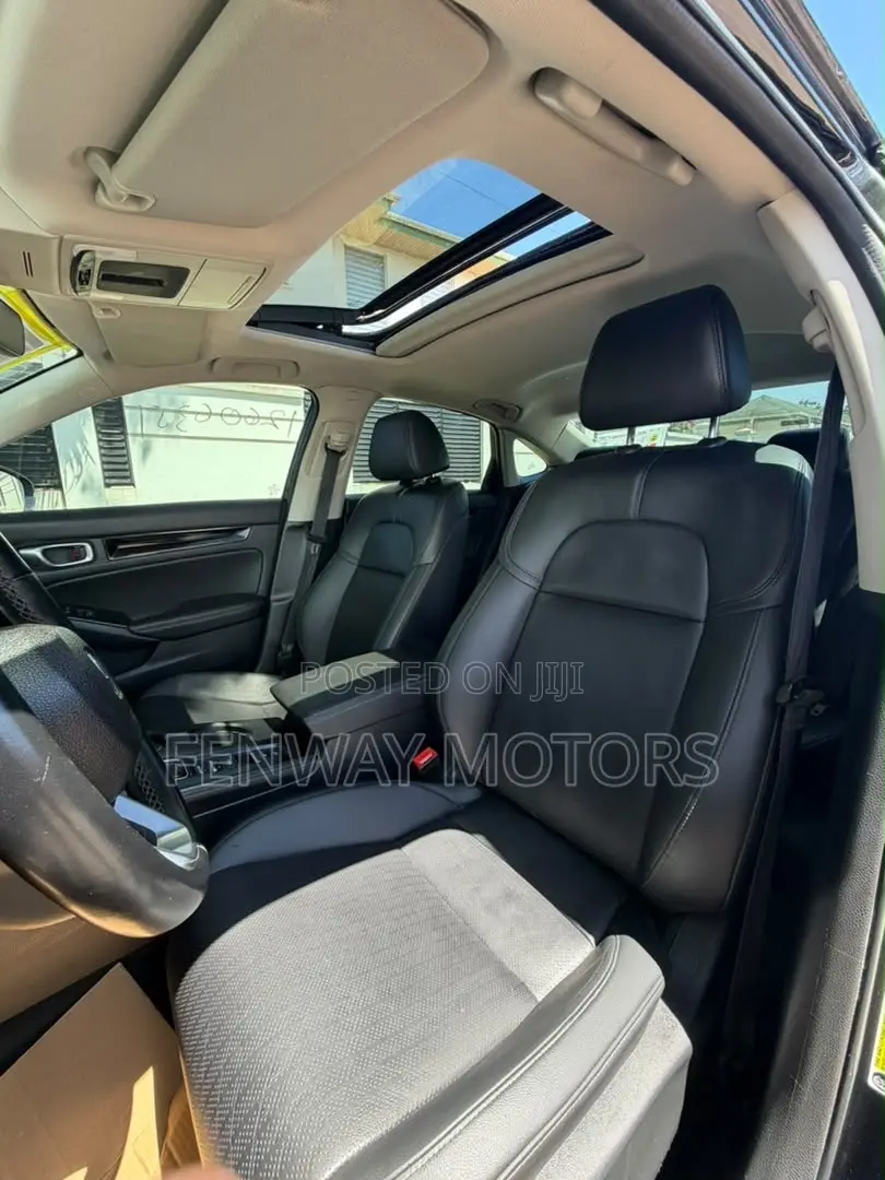 Honda Civic Touring CVT 2024 Black