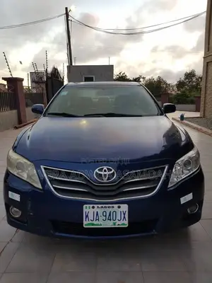 Toyota Camry LE 4dr Sedan (2.5L 4cyl 6AM) 2010 Blue