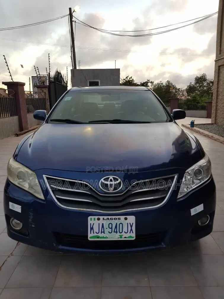 Toyota Camry LE 4dr Sedan (2.5L 4cyl 6AM) 2010 Blue