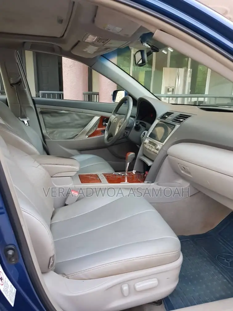 Toyota Camry LE 4dr Sedan (2.5L 4cyl 6AM) 2010 Blue