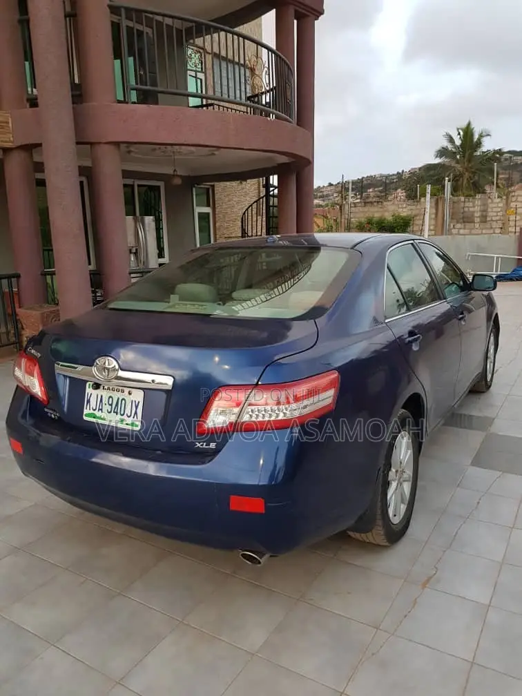 Toyota Camry LE 4dr Sedan (2.5L 4cyl 6AM) 2010 Blue