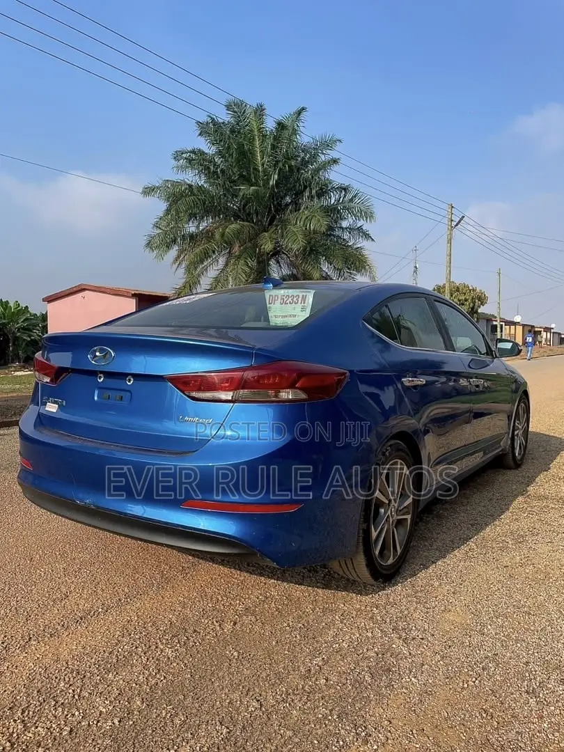 Hyundai Elantra Limited 2018 Blue