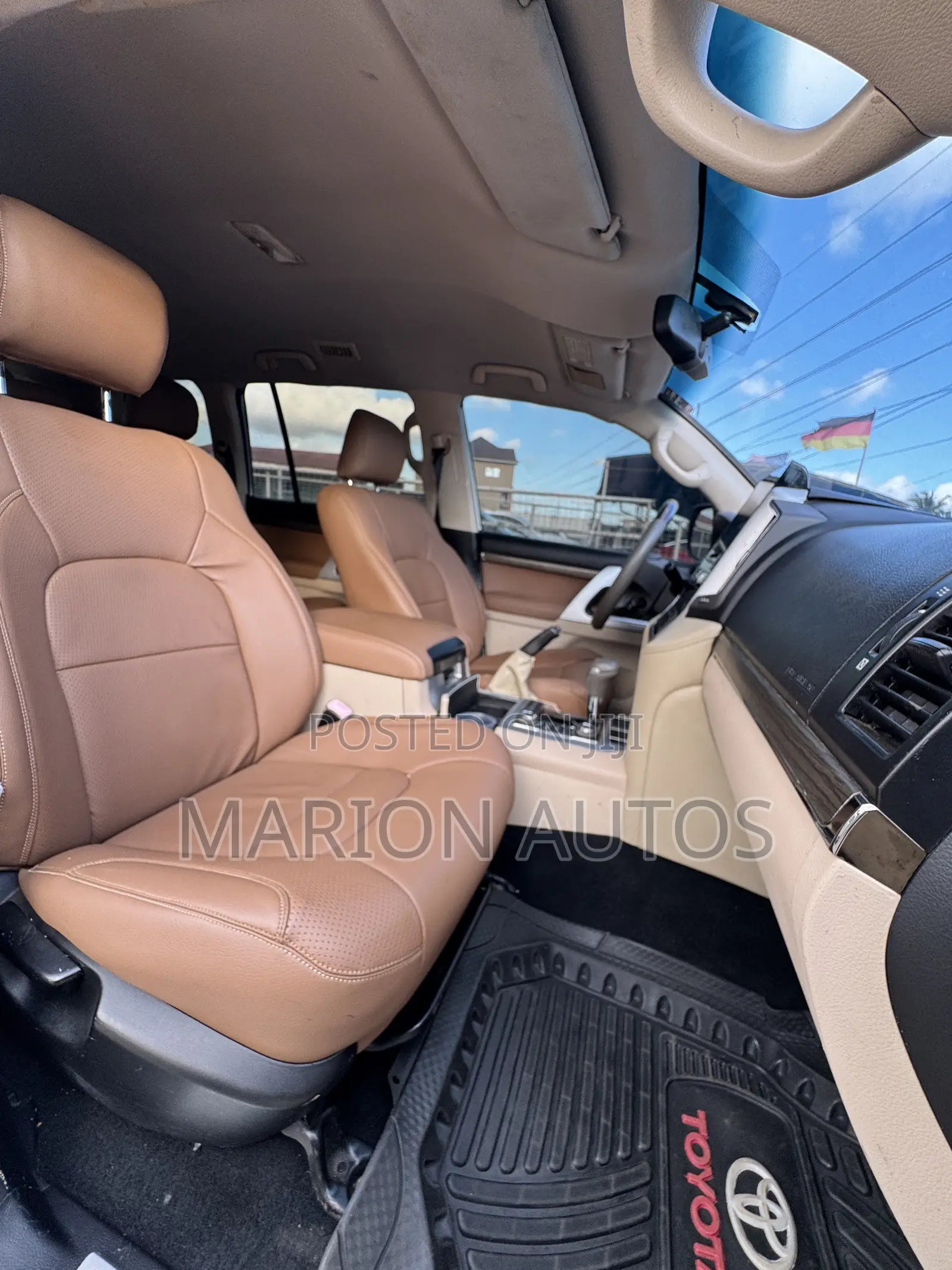 Toyota Land Cruiser 5.7 V8 2015 White