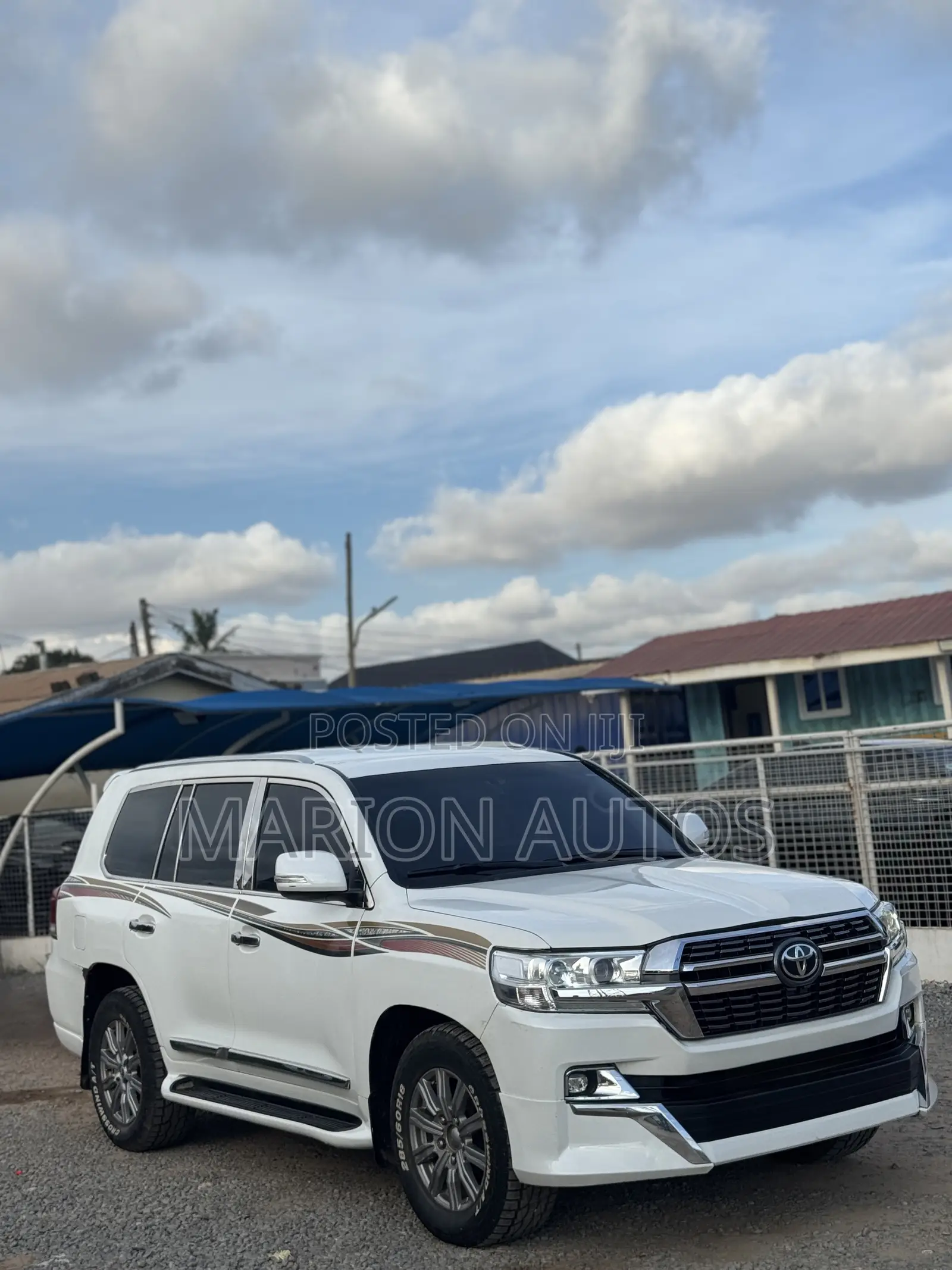Toyota Land Cruiser 5.7 V8 2015 White