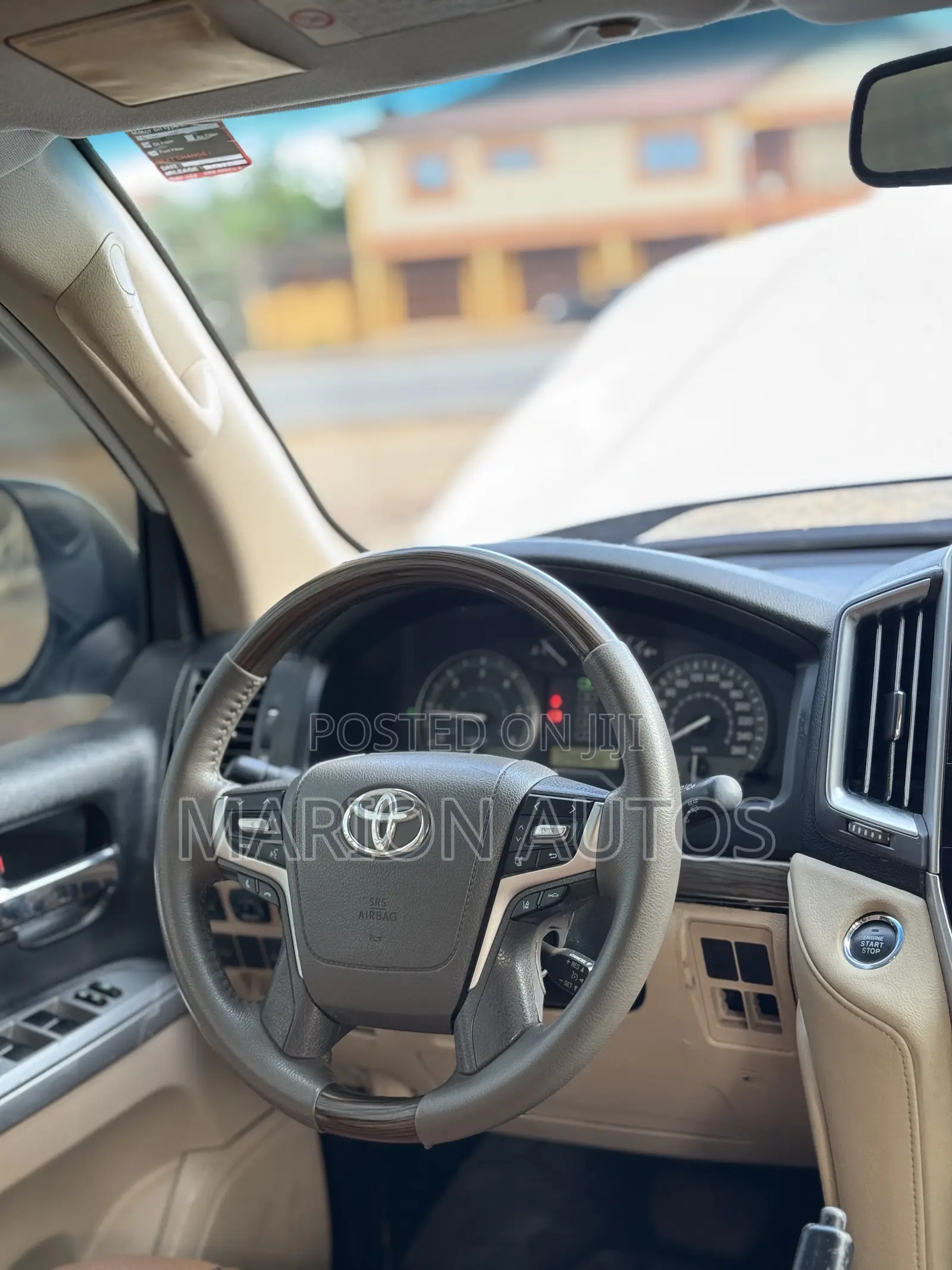 Toyota Land Cruiser 5.7 V8 2015 White