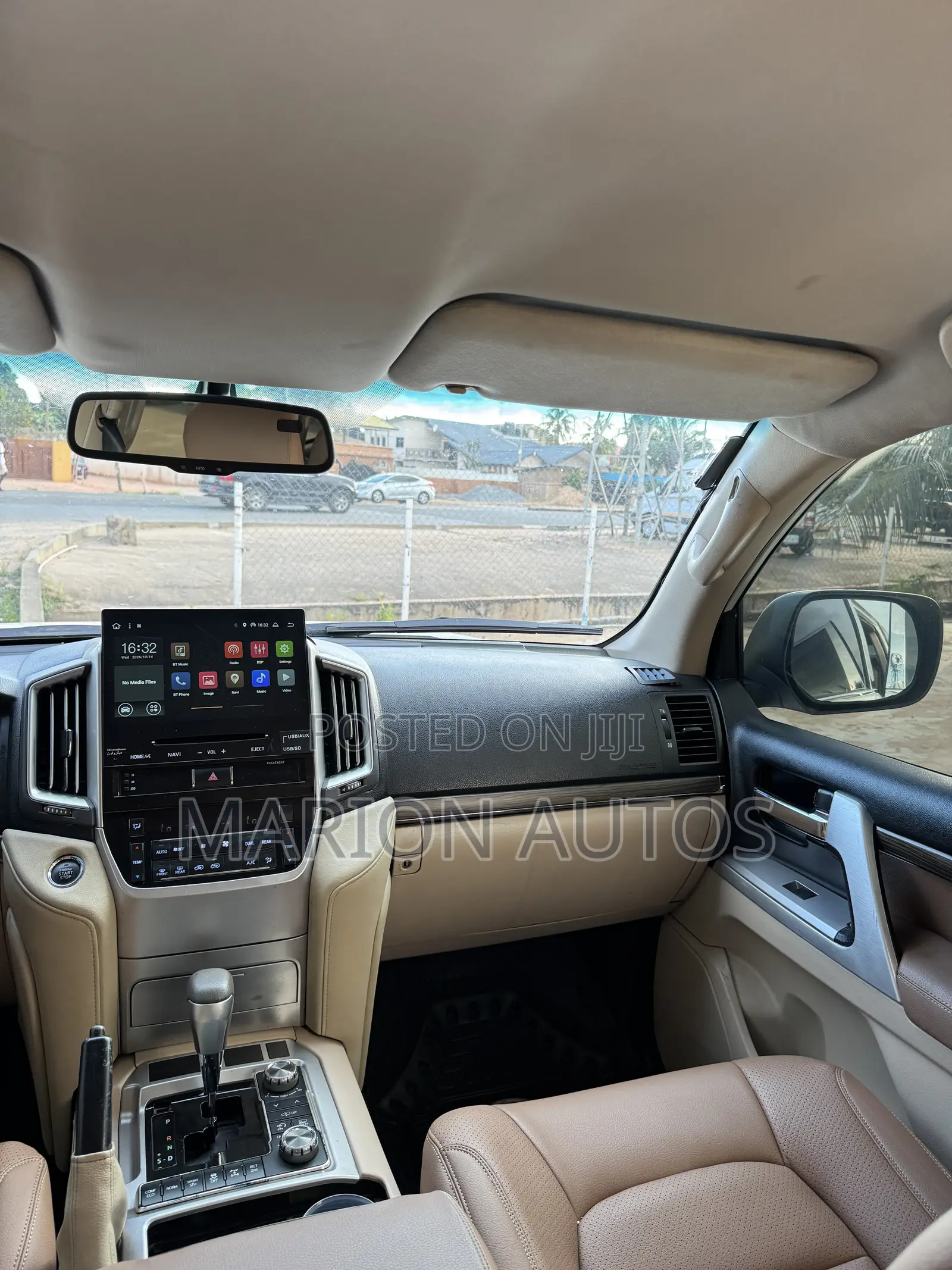 Toyota Land Cruiser 5.7 V8 2015 White