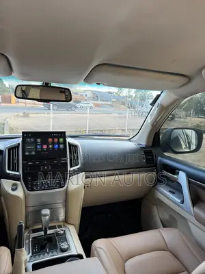 Toyota Land Cruiser 5.7 V8 2015 White