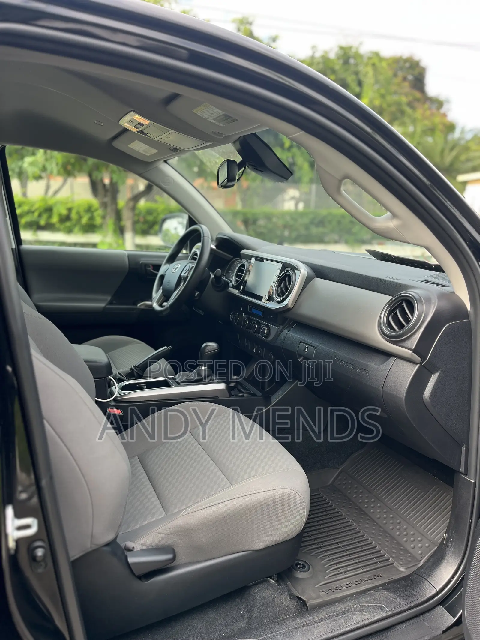Toyota Tacoma SR5 Double Cab 5' Bed V6 AT 2023 Black