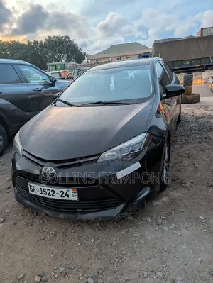 Toyota Corolla XLE (1.8L 4cyl 2A) 2018 Black