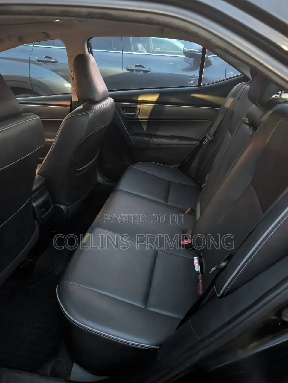 Toyota Corolla XLE (1.8L 4cyl 2A) 2018 Black