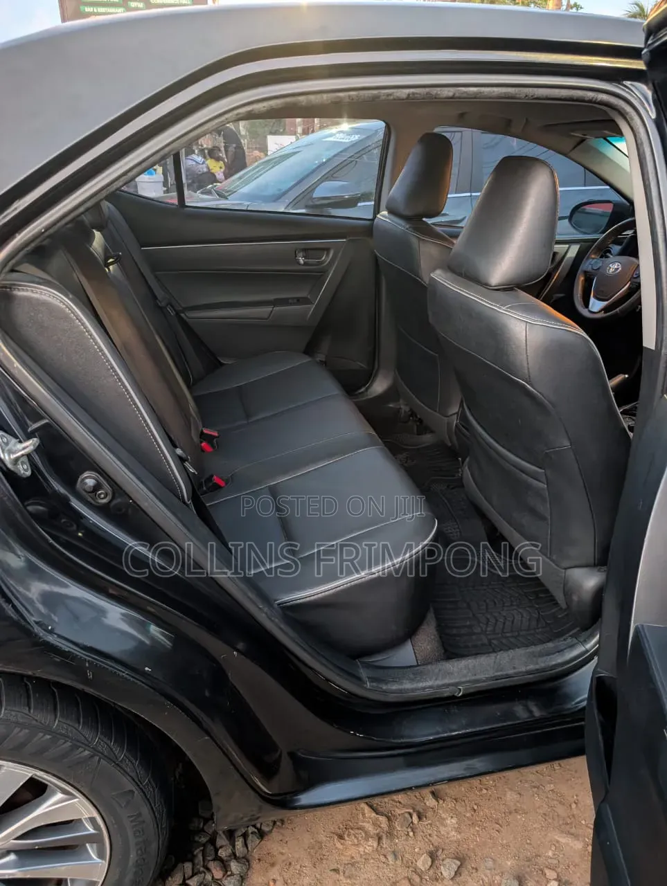 Toyota Corolla XLE (1.8L 4cyl 2A) 2018 Black