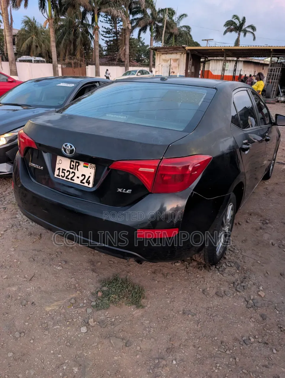 Toyota Corolla XLE (1.8L 4cyl 2A) 2018 Black