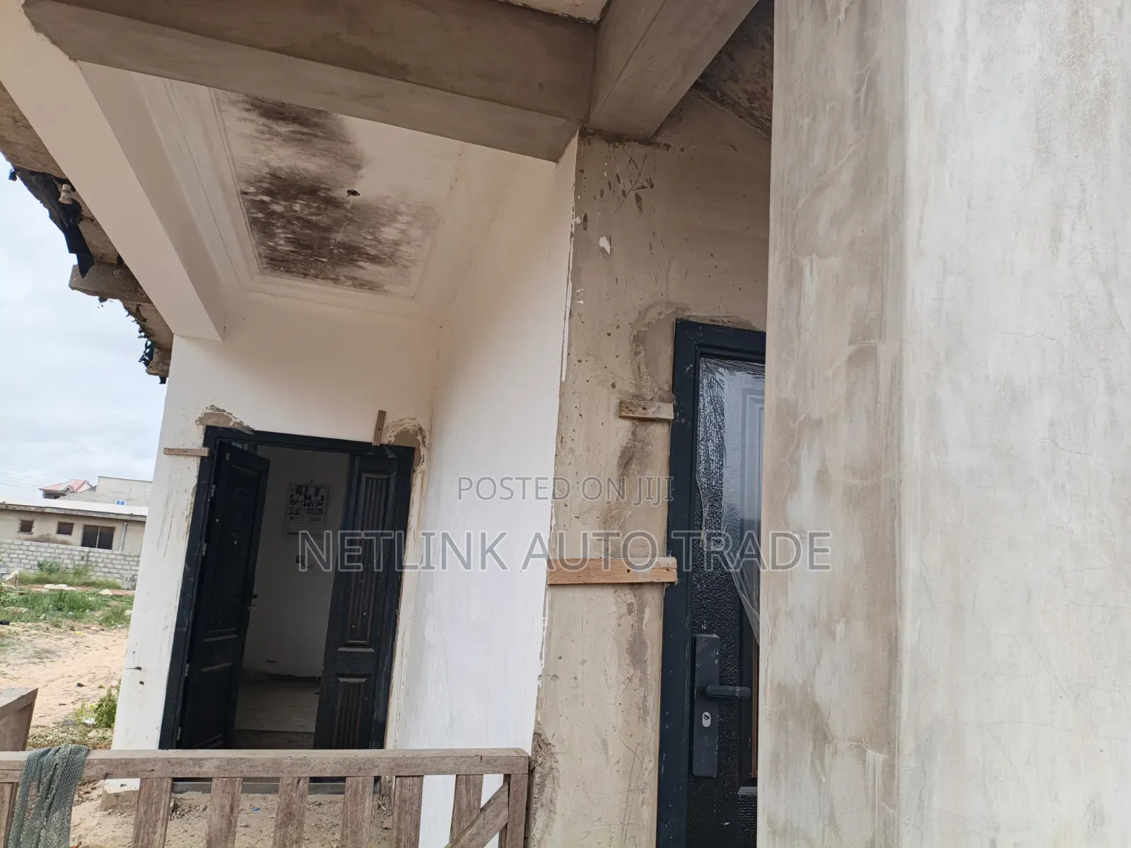 5bdrm House in Police Station for sale