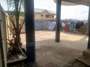 3bdrm Duplex in Bokorbokor, Ablekuma for sale