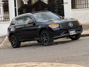 Mercedes-Benz GLC-Class 2021 Blue