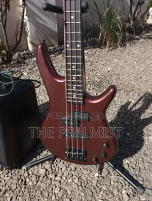 Ibanez Mikro 4STRINGS Bass Guitar & Dean Markley K- 20B Combo