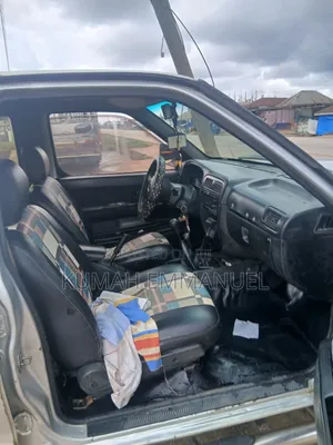 Nissan Hardbody 2016 Silver