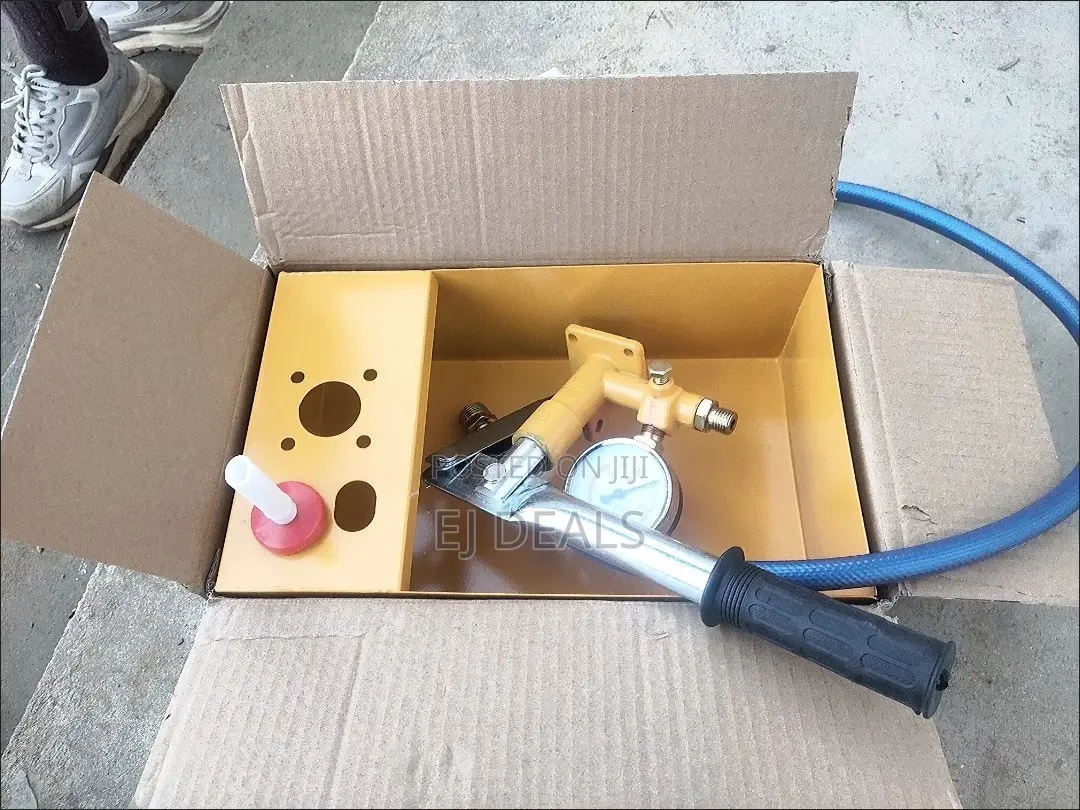 Manual Plumbing Pressure Test With 1.5m Long Hose