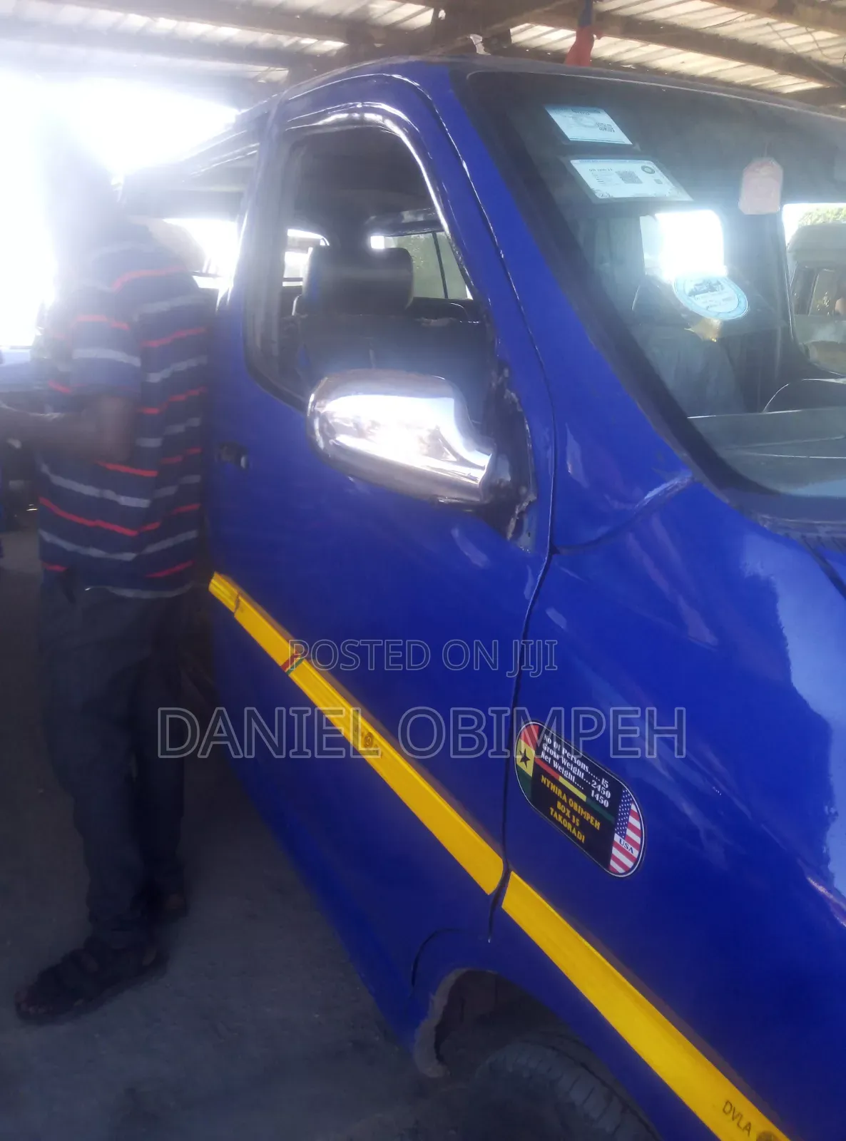Toyota HiAce 2002 Blue