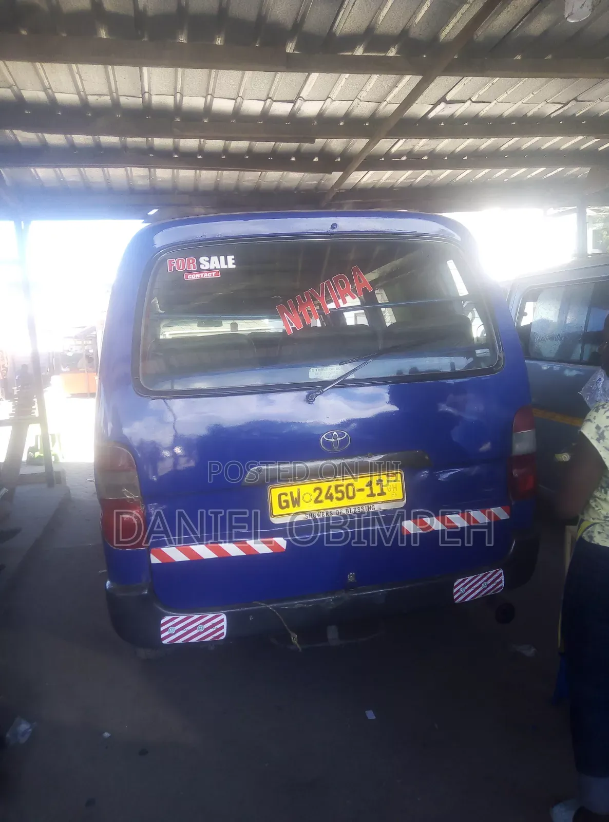 Toyota HiAce 2002 Blue