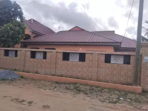 2bdrm Apartment in Modern Properties, Nsawam Adoagyiri Municipal