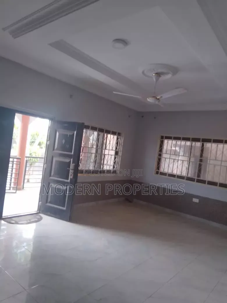2bdrm Apartment in Modern Properties, Nsawam Adoagyiri Municipal