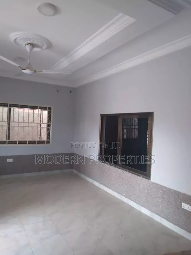 2bdrm Apartment in Modern Properties, Nsawam Adoagyiri Municipal