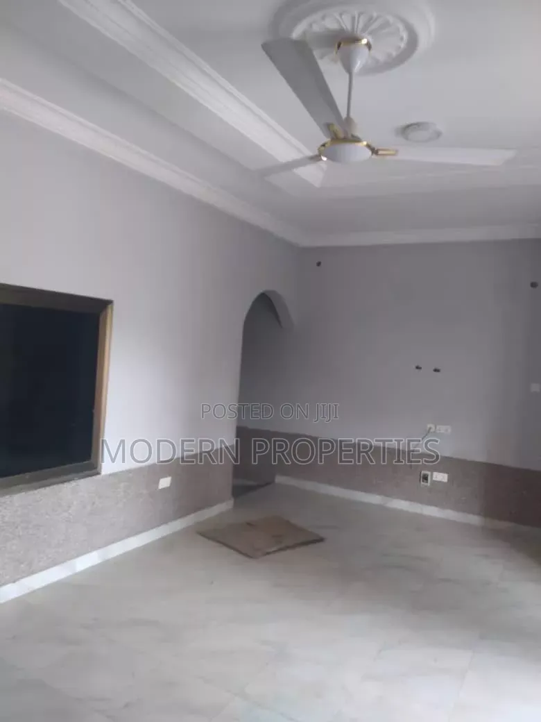 2bdrm Apartment in Modern Properties, Nsawam Adoagyiri Municipal